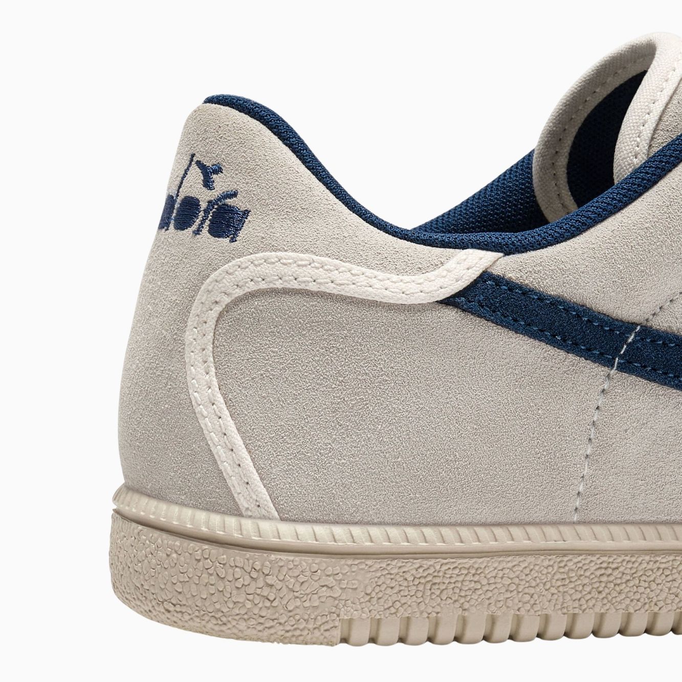 Trainer suede