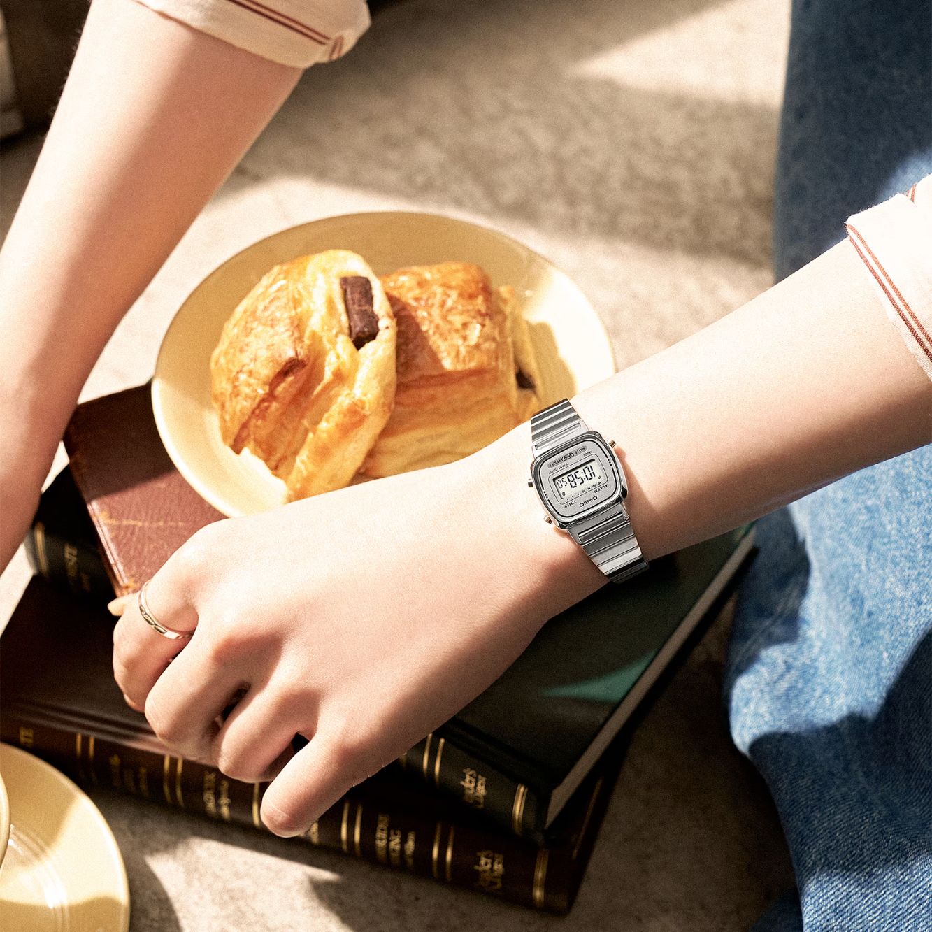 Wrist watch digital