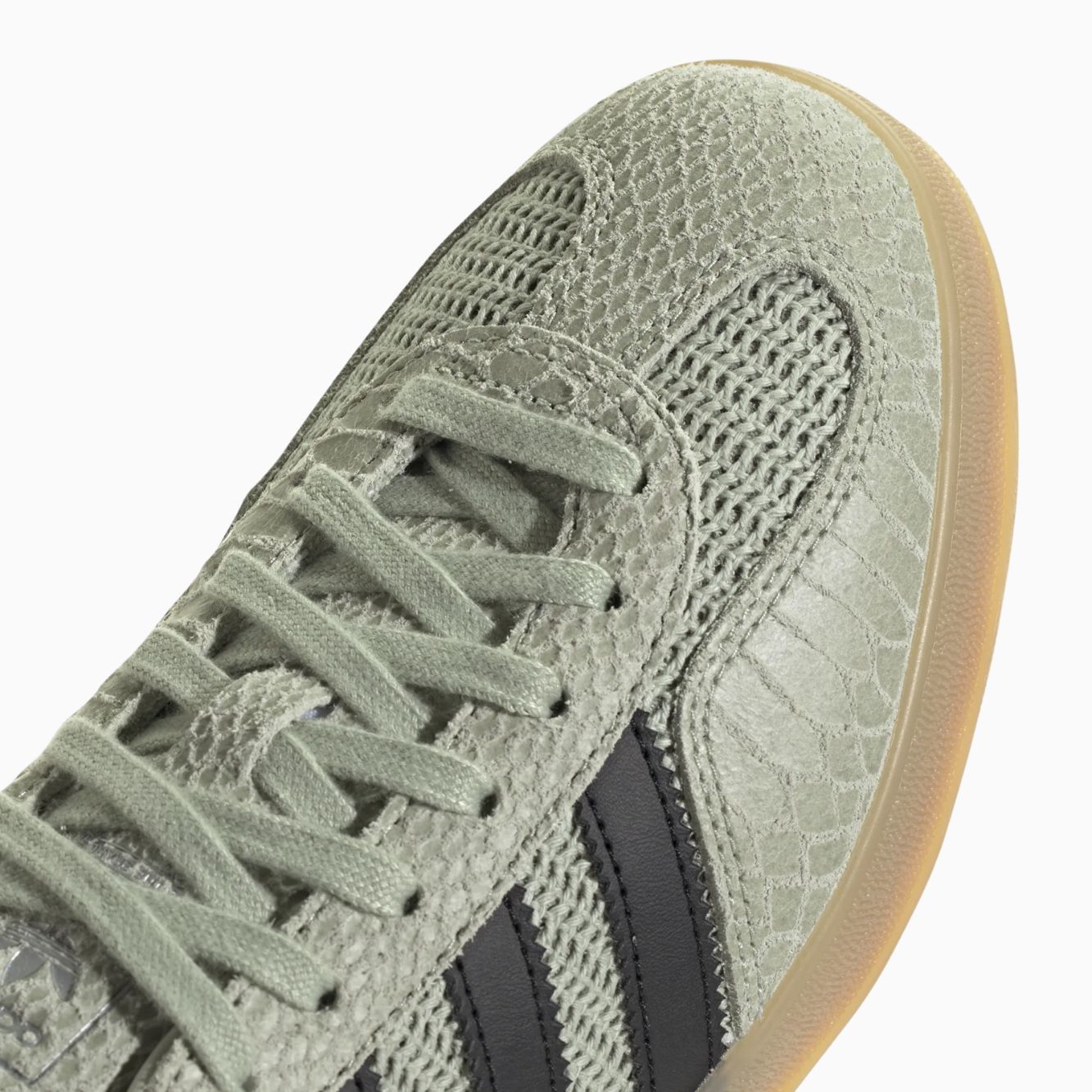 Gazelle Indoor
