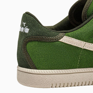 Trainer suede