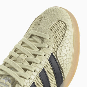 Gazelle Indoor